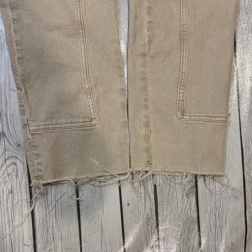 We The Free women’s size 24 Straight-Leg Jeans distressed hem beige denim - Picture 3 of 6